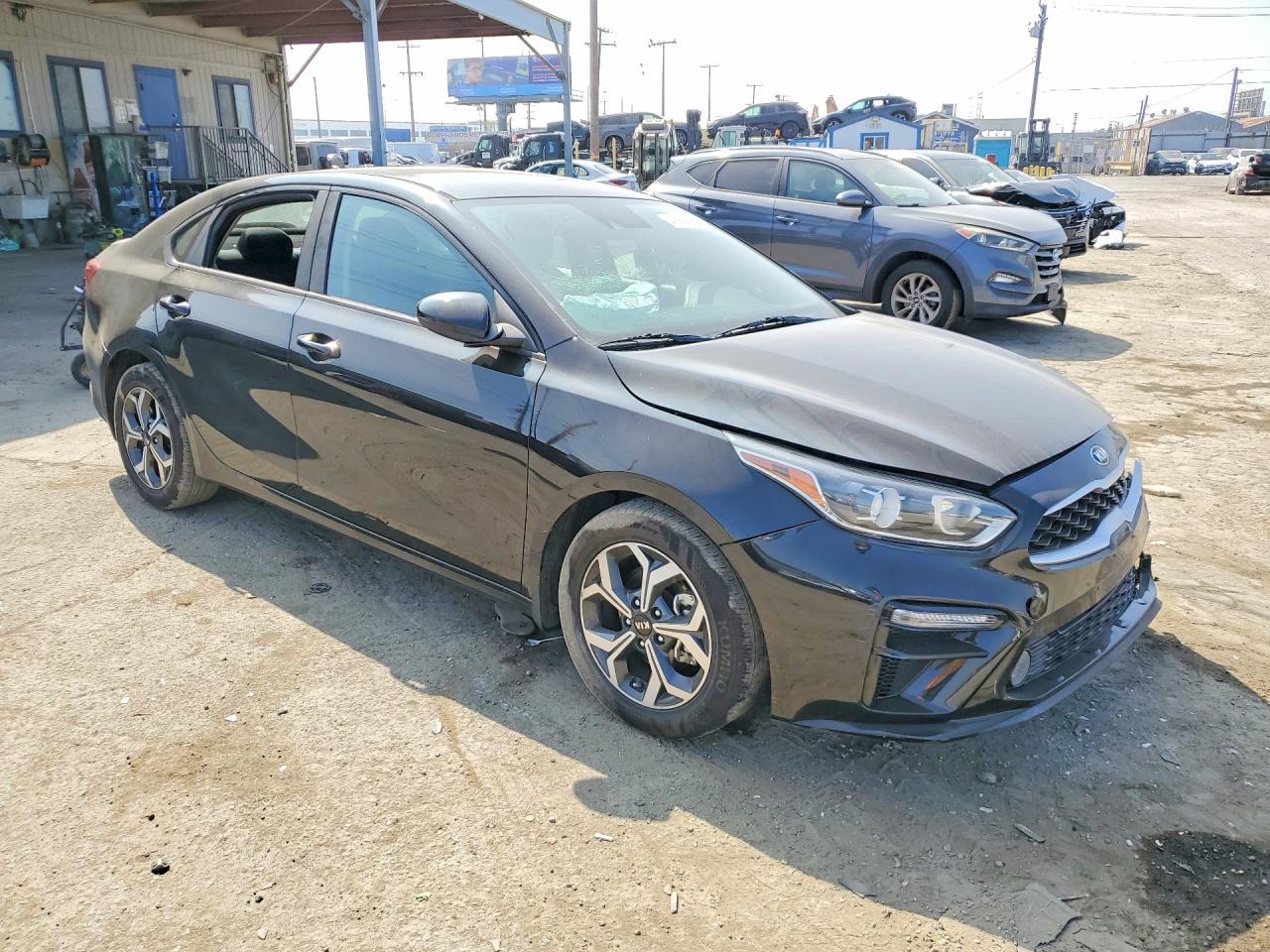 2020 Kia Forte Lxs - Фото 4