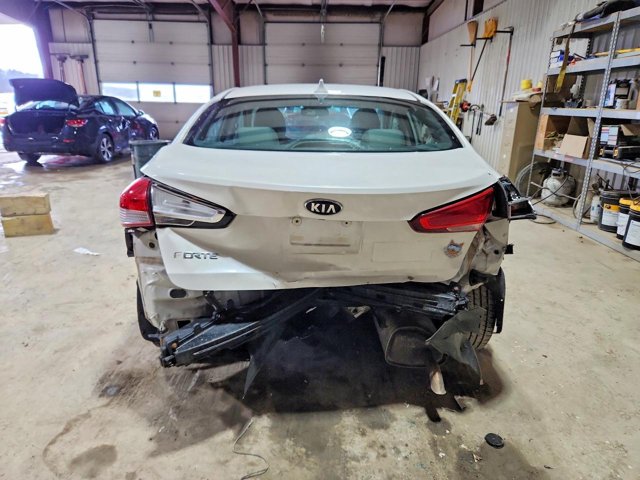 2017 Kia Forte Lx - Image 6