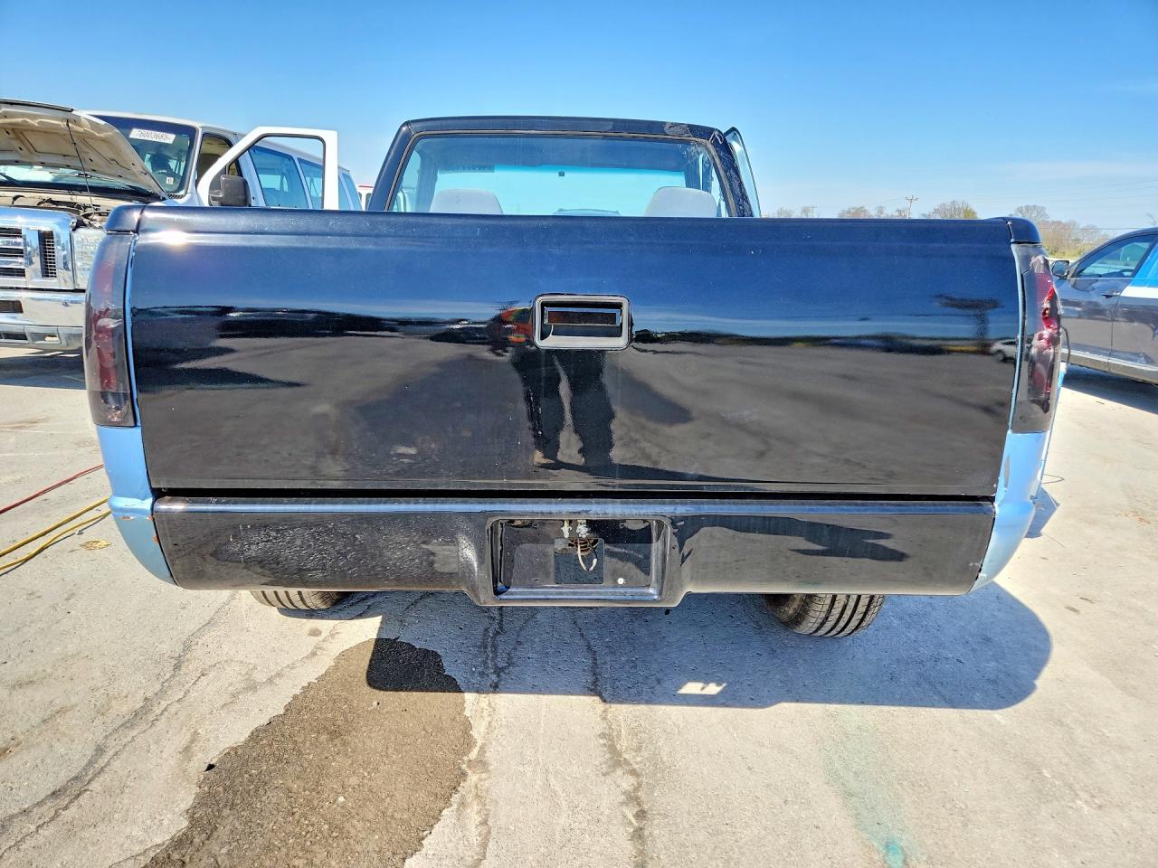 1988 Chevrolet Gmt-400 C1500 - Image 6