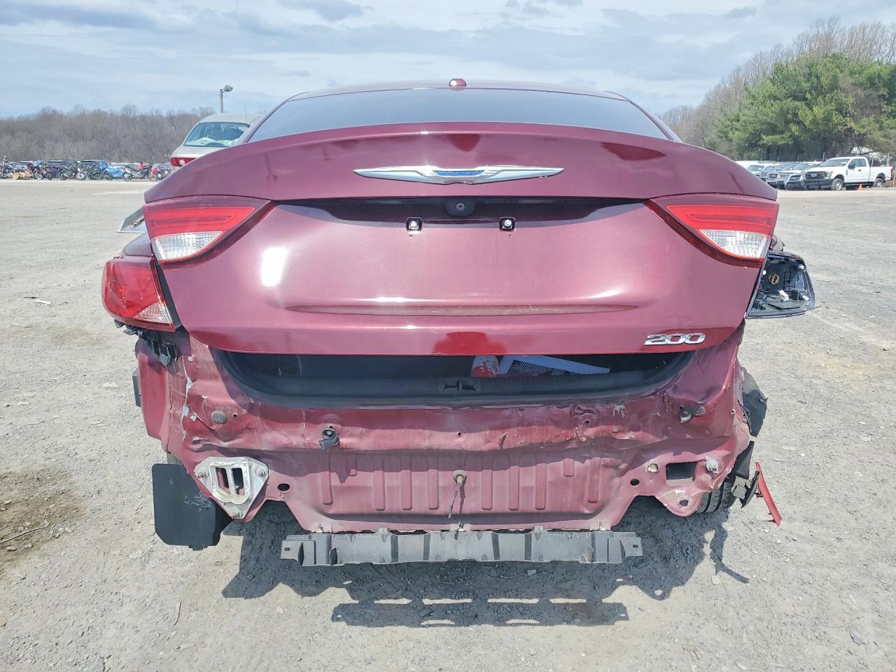 2015 Chrysler 200 Limited - Image 6