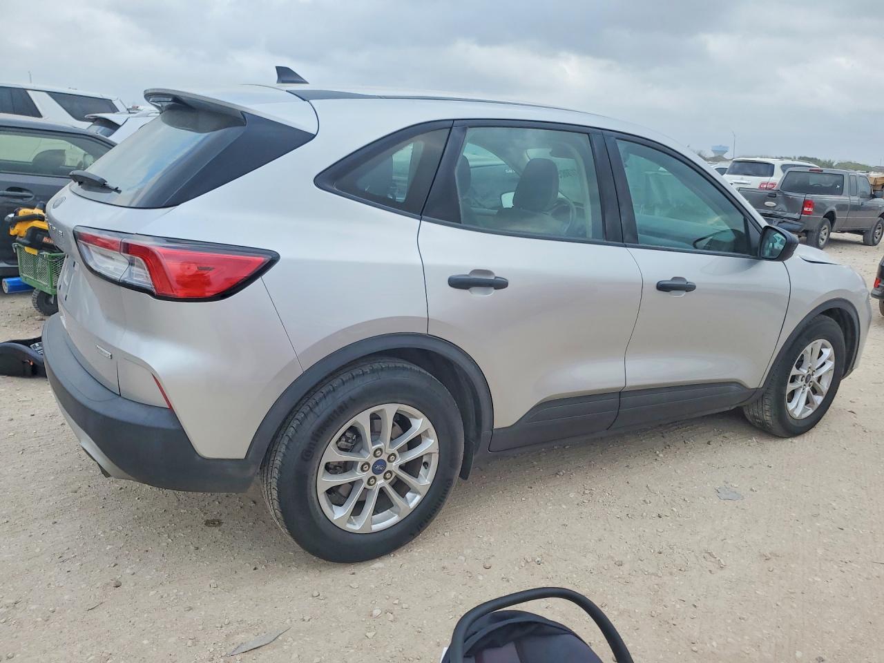 2020 Ford Escape S - Фото 3