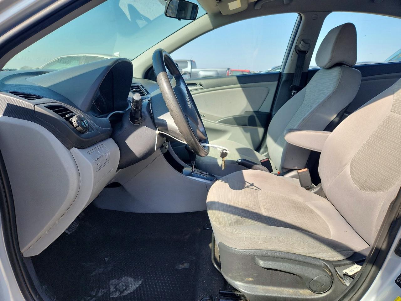 2016 Hyundai Accent Se - Image 7