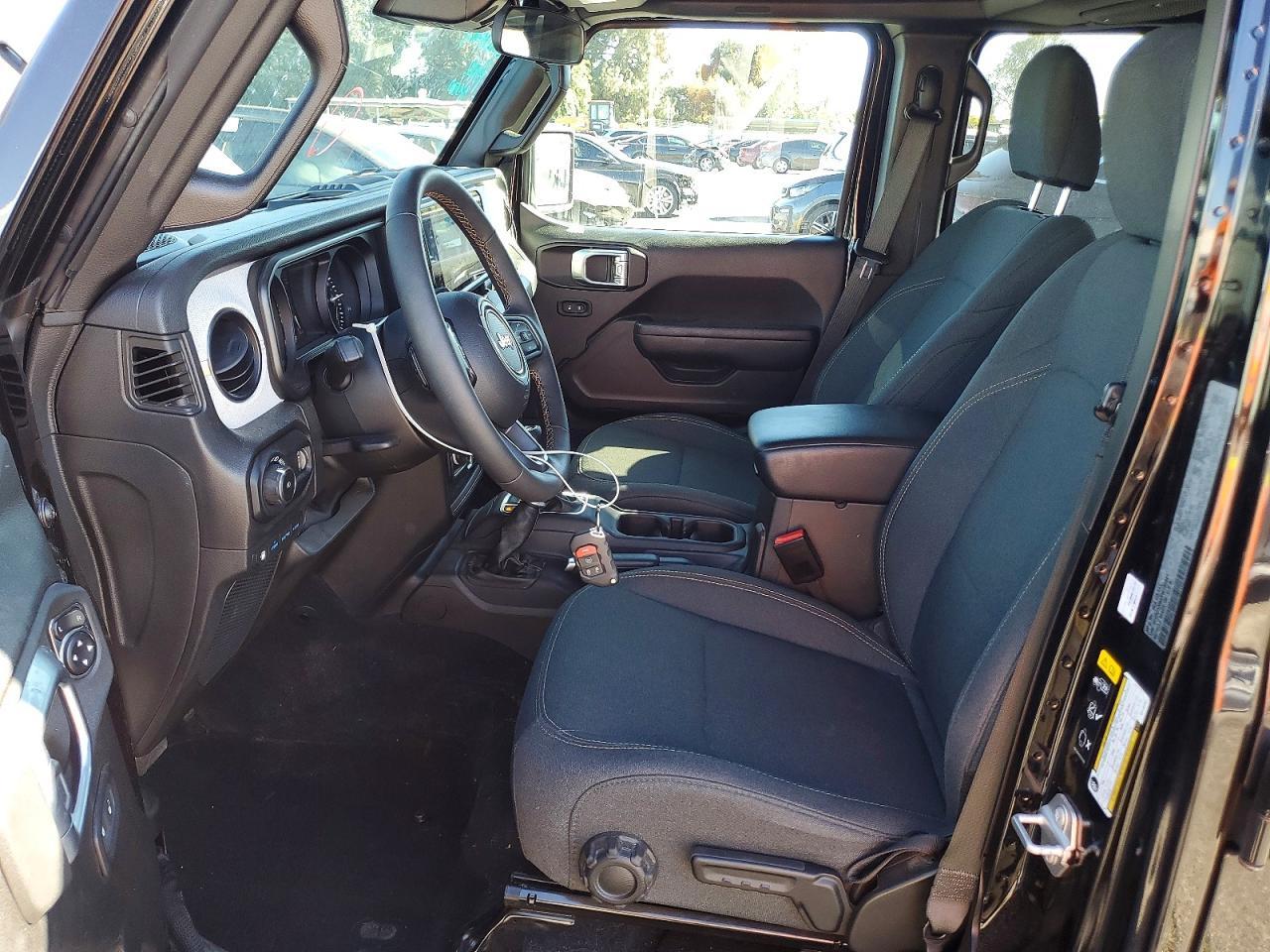 2024 Jeep Wrangler 4Xe - Фото 7