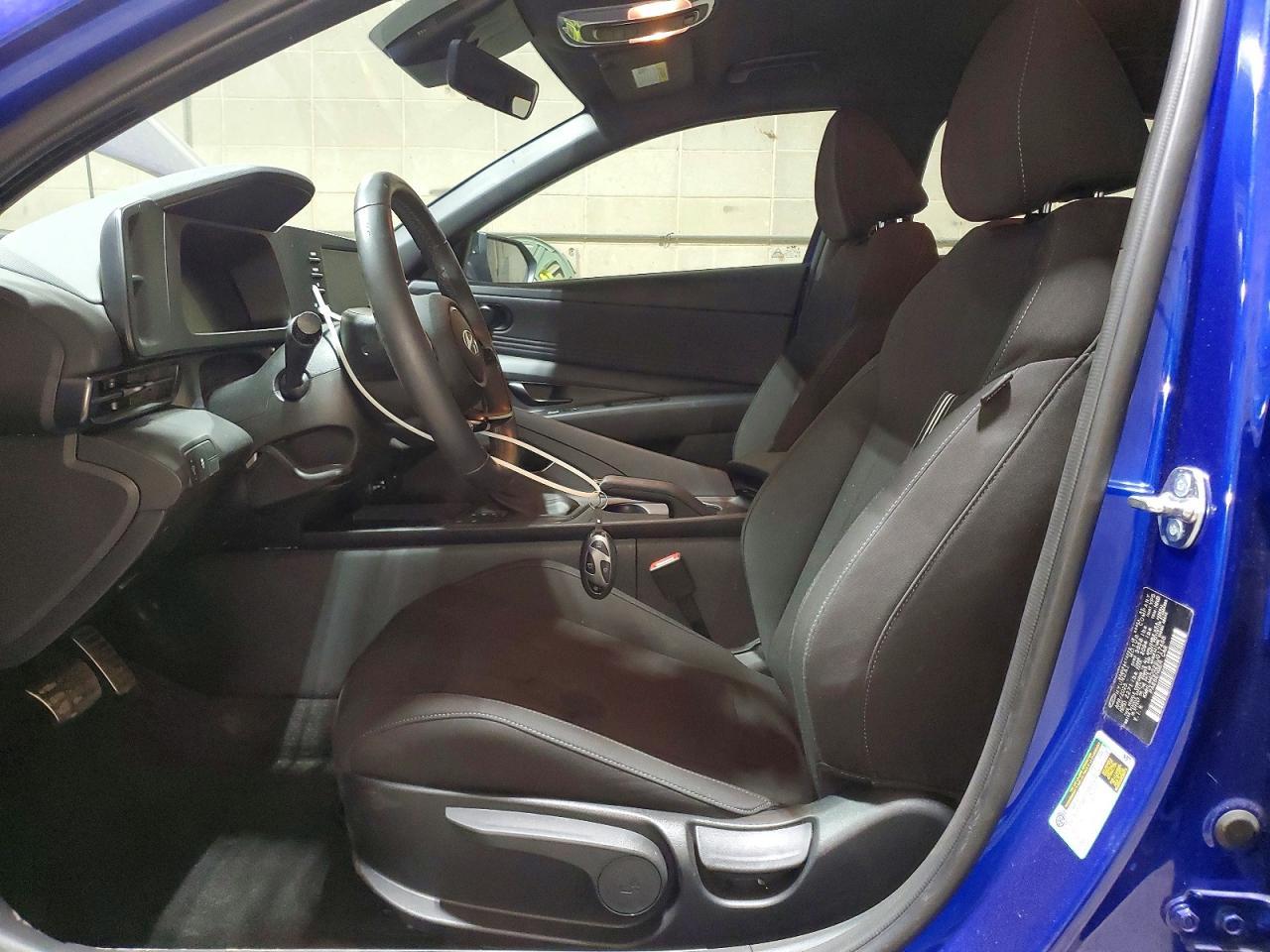 2025 Hyundai Elantra Sel Sport - Image 7