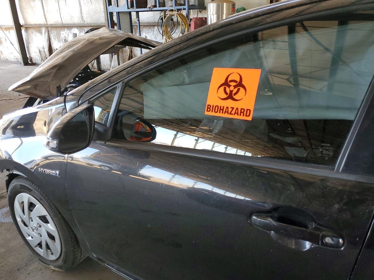 2016 Toyota Prius C Two - Image 7