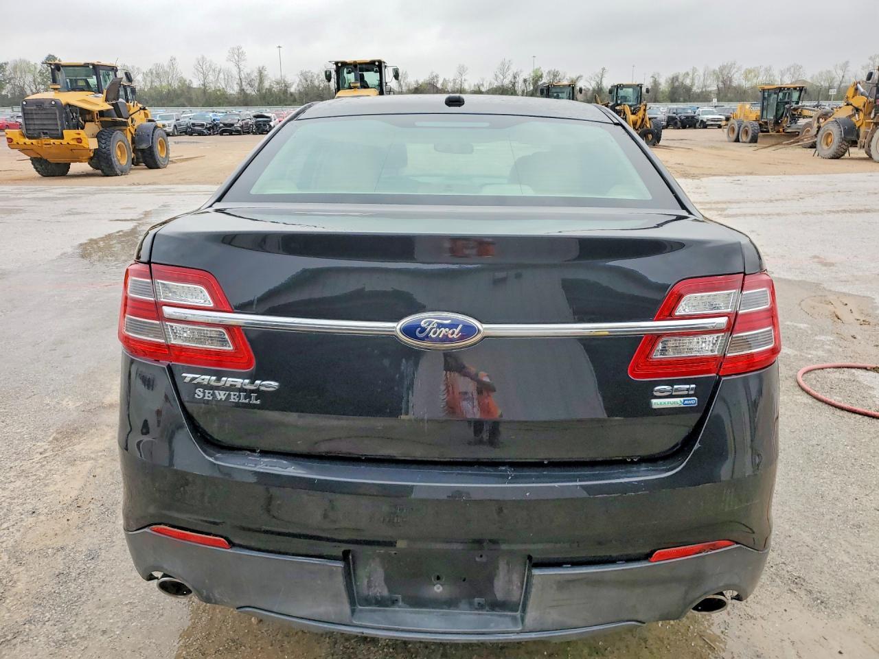 2013 Ford Taurus Sel - Image 6