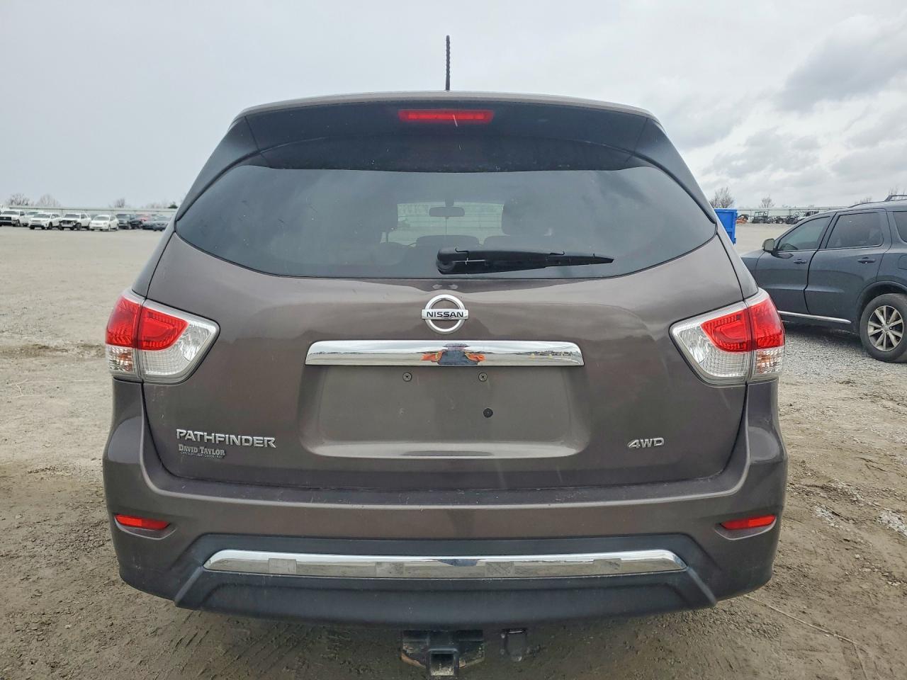 2015 Nissan Pathfinder S - Фото 6