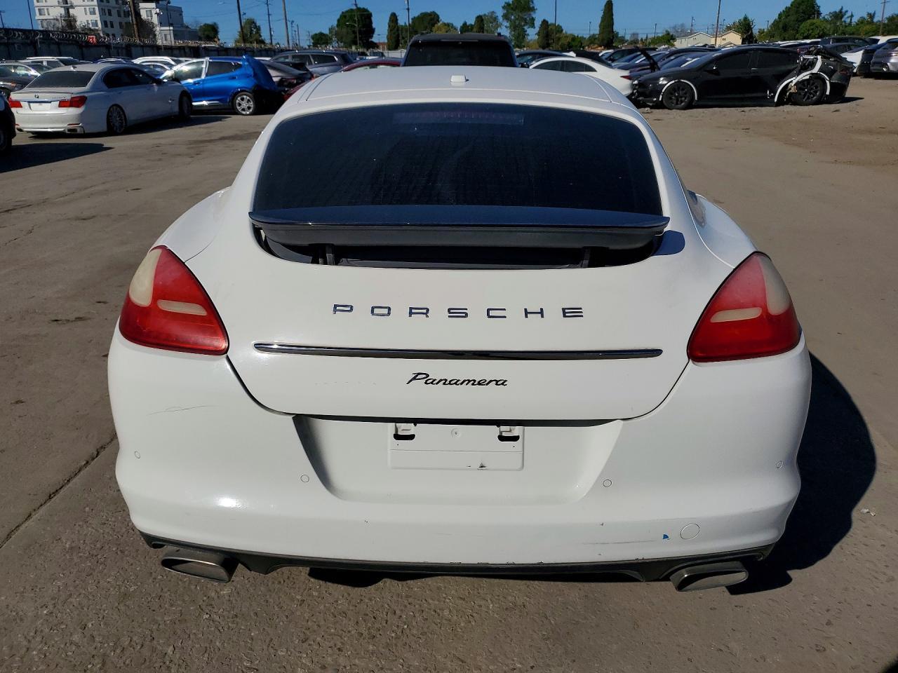 2012 Porsche Panamera 2 - Image 6