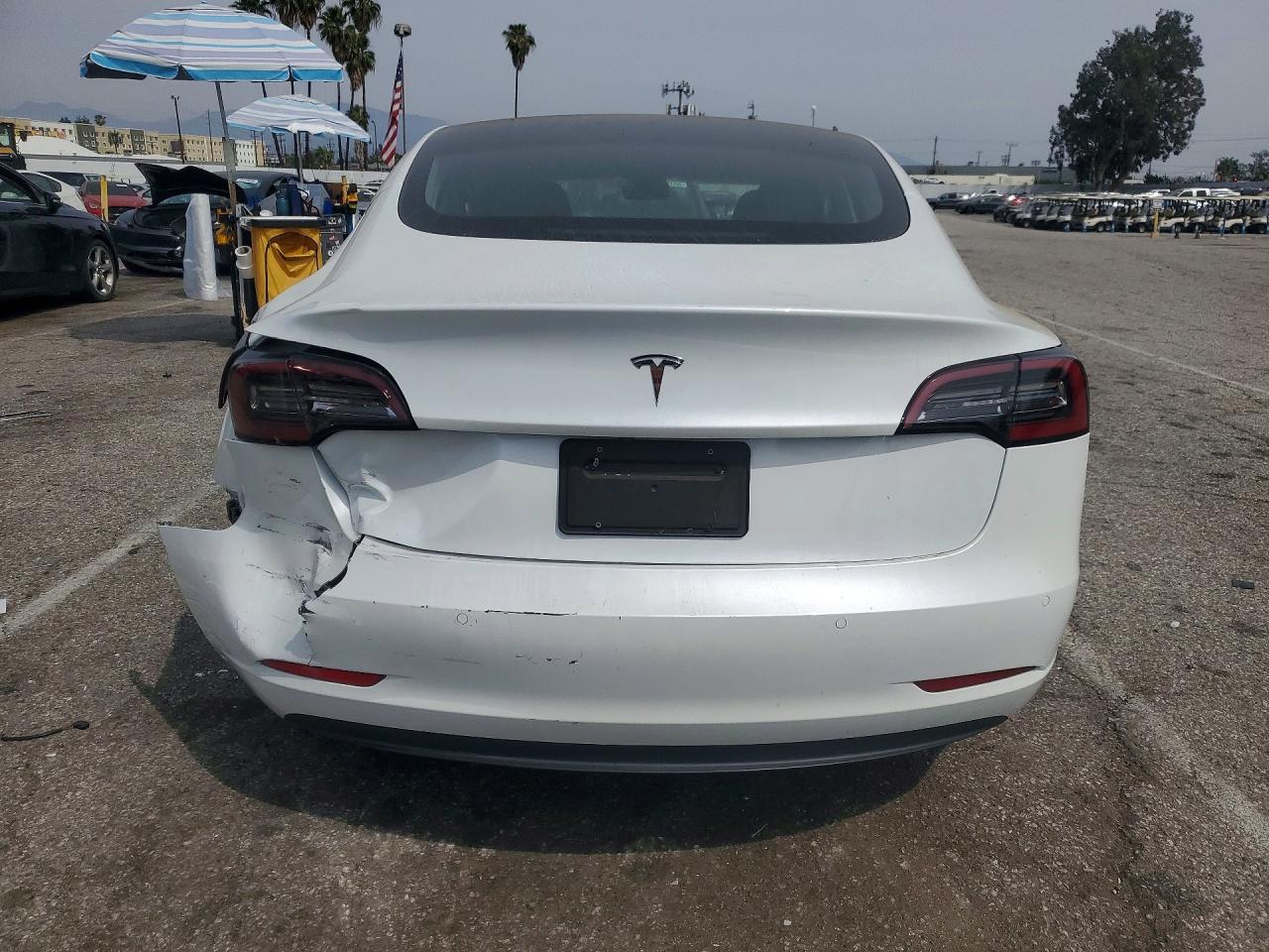 2020 Tesla Model 3 - Фото 6