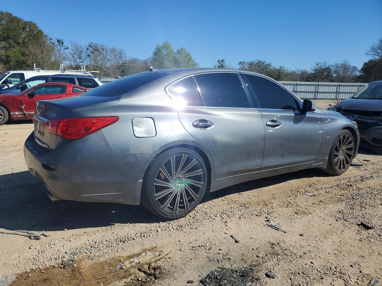 2017 Infiniti Q50 Premium - Image 3