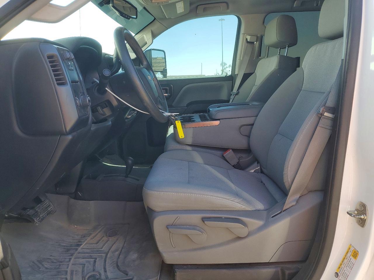 2016 Chevrolet Silverado K2500 Heavy Duty - Image 7