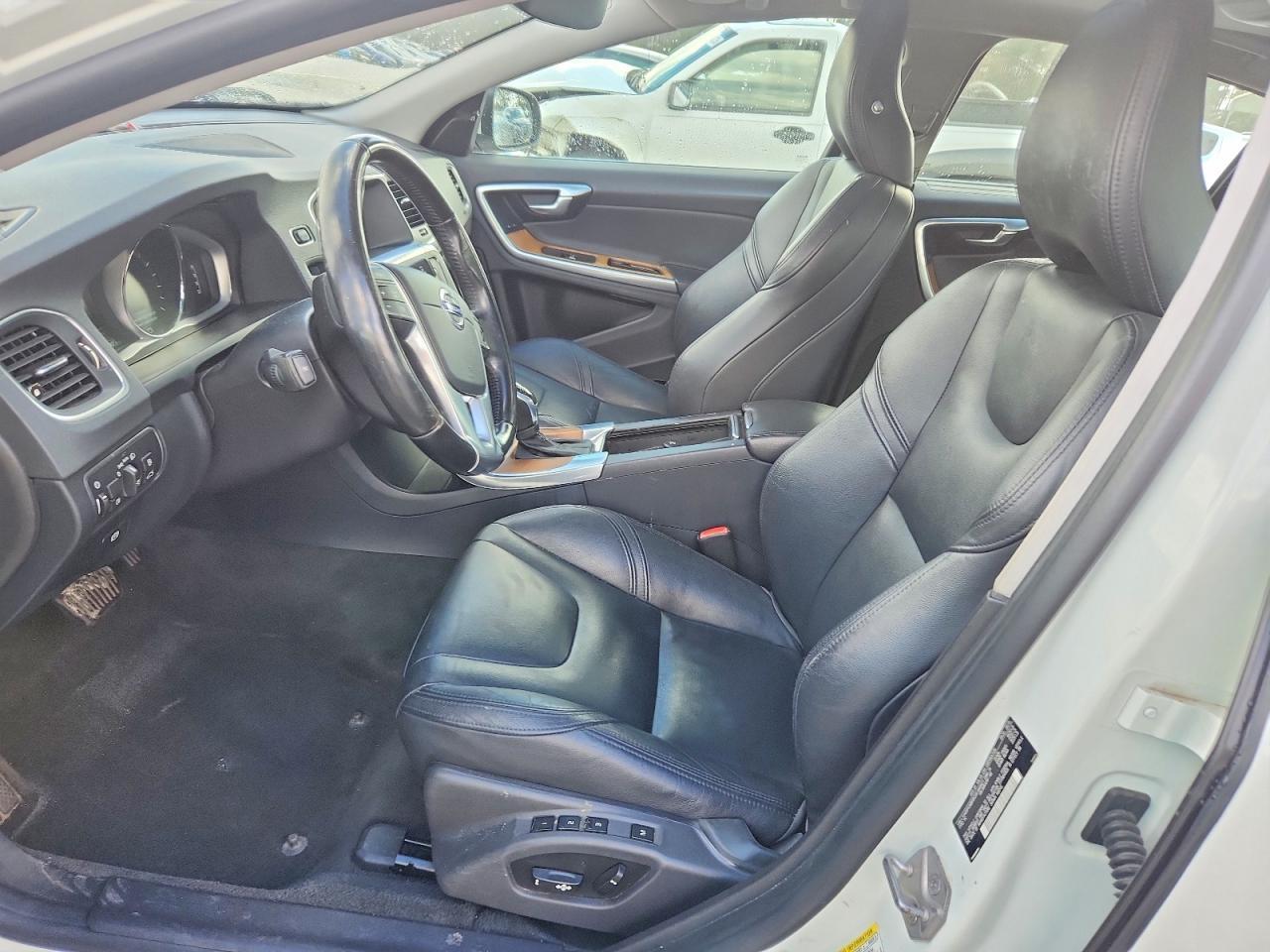 2016 Volvo S60 Premier - Фото 7
