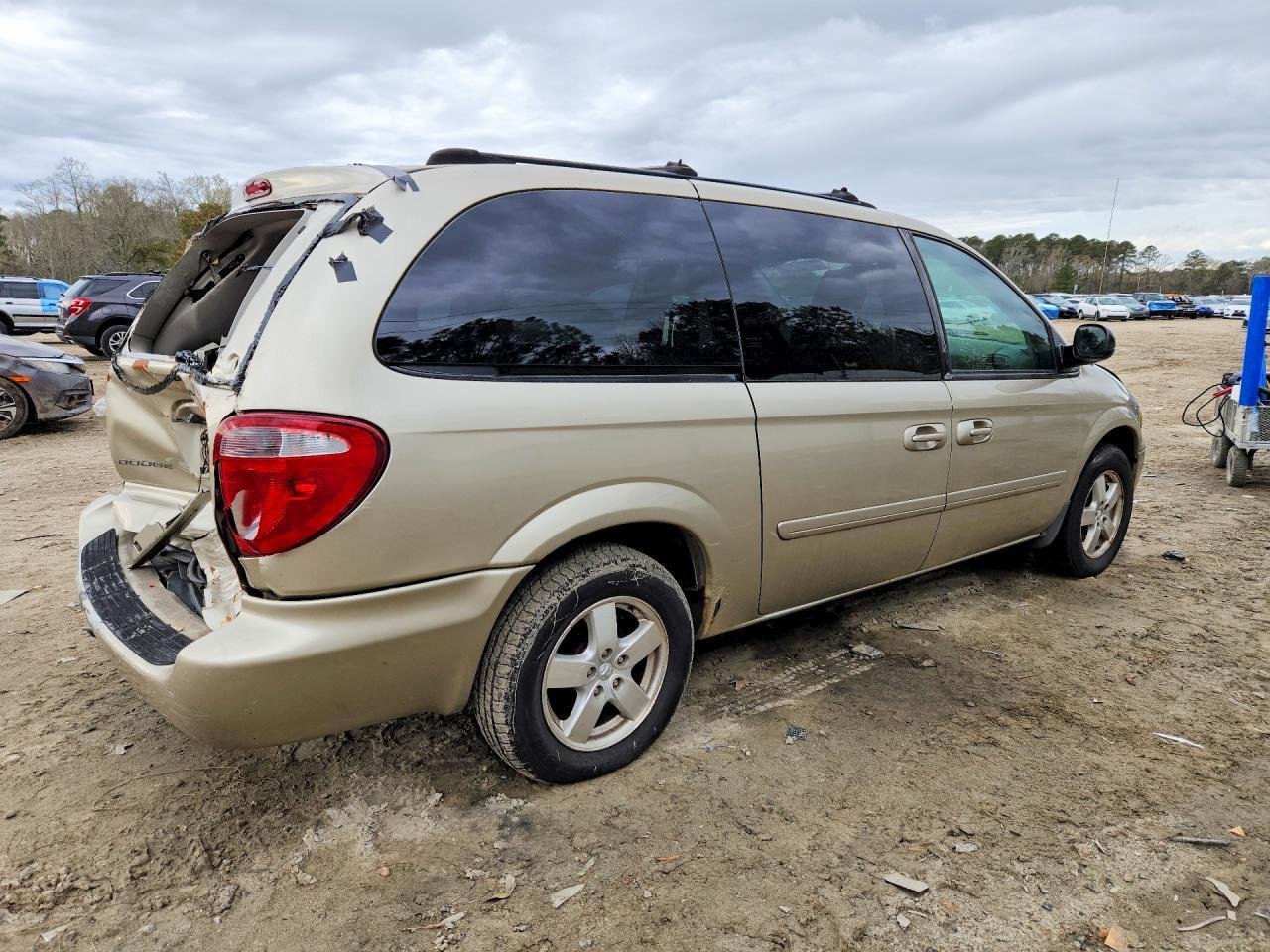 2005 Dodge Grand Caravan Sxt - Фото 3