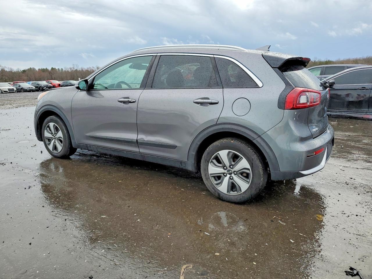 2018 Kia Niro Ex - Image 2