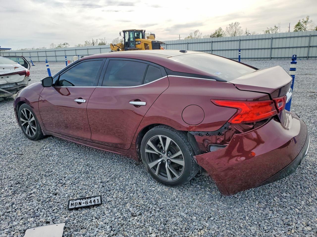 2018 Nissan Maxima Platinum - Image 2