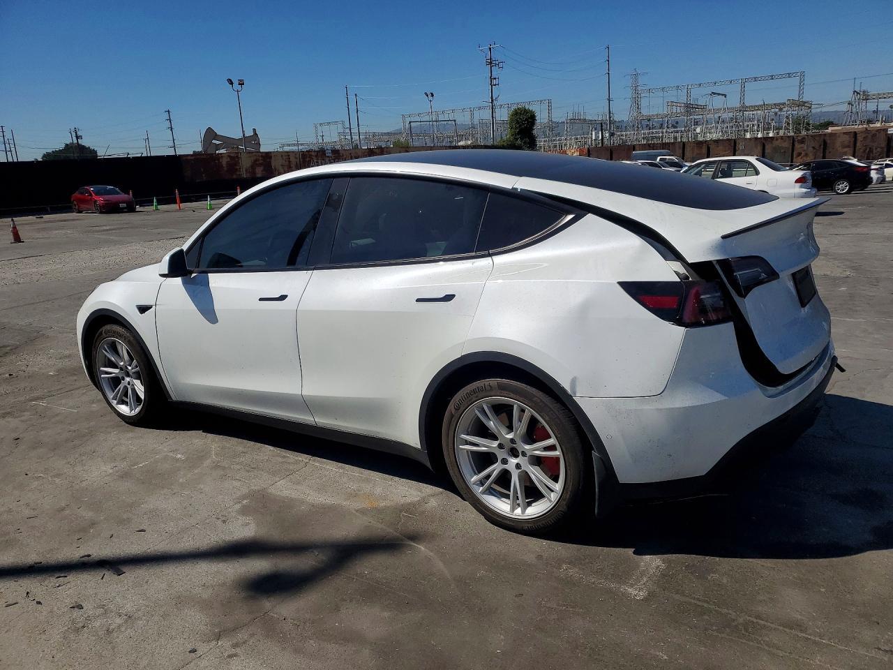 2022 Tesla Model Y - Фото 2