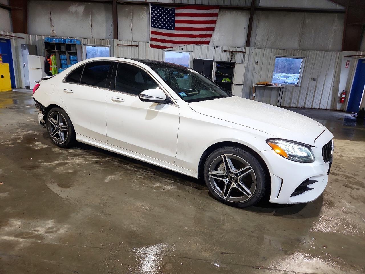2020 Mercedes-Benz C 300 4Matic - Фото 4