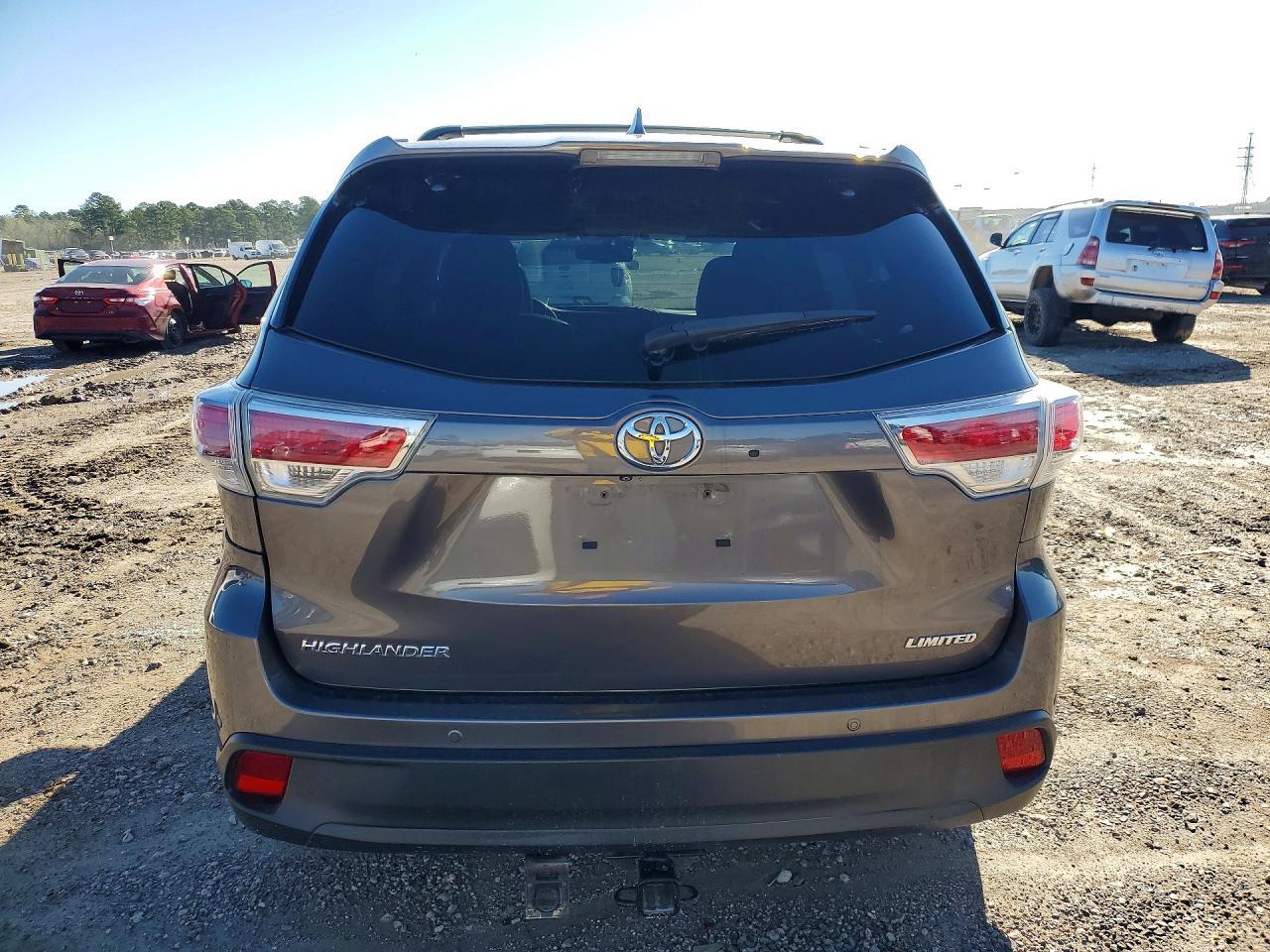 2015 Toyota Highlander Limited Platinum - Фото 6