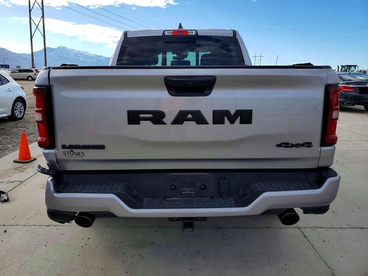 2025 Ram 1500 Laramie - Фото 6