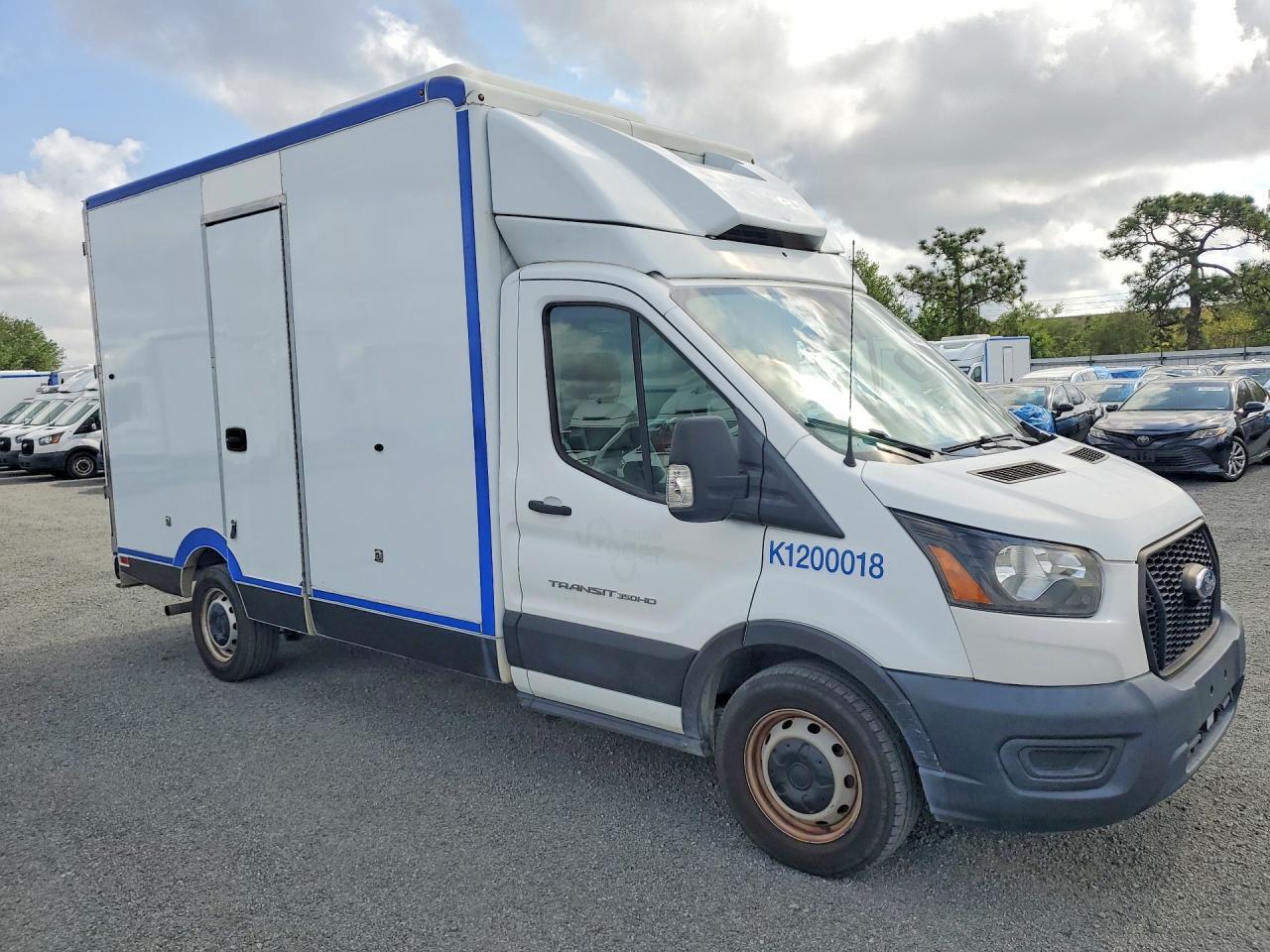 2020 Ford Transit Delivery Truck - Фото 4