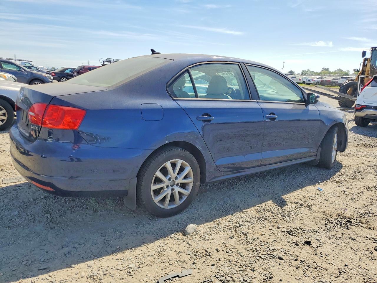 2012 Volkswagen Jetta Se - Image 3