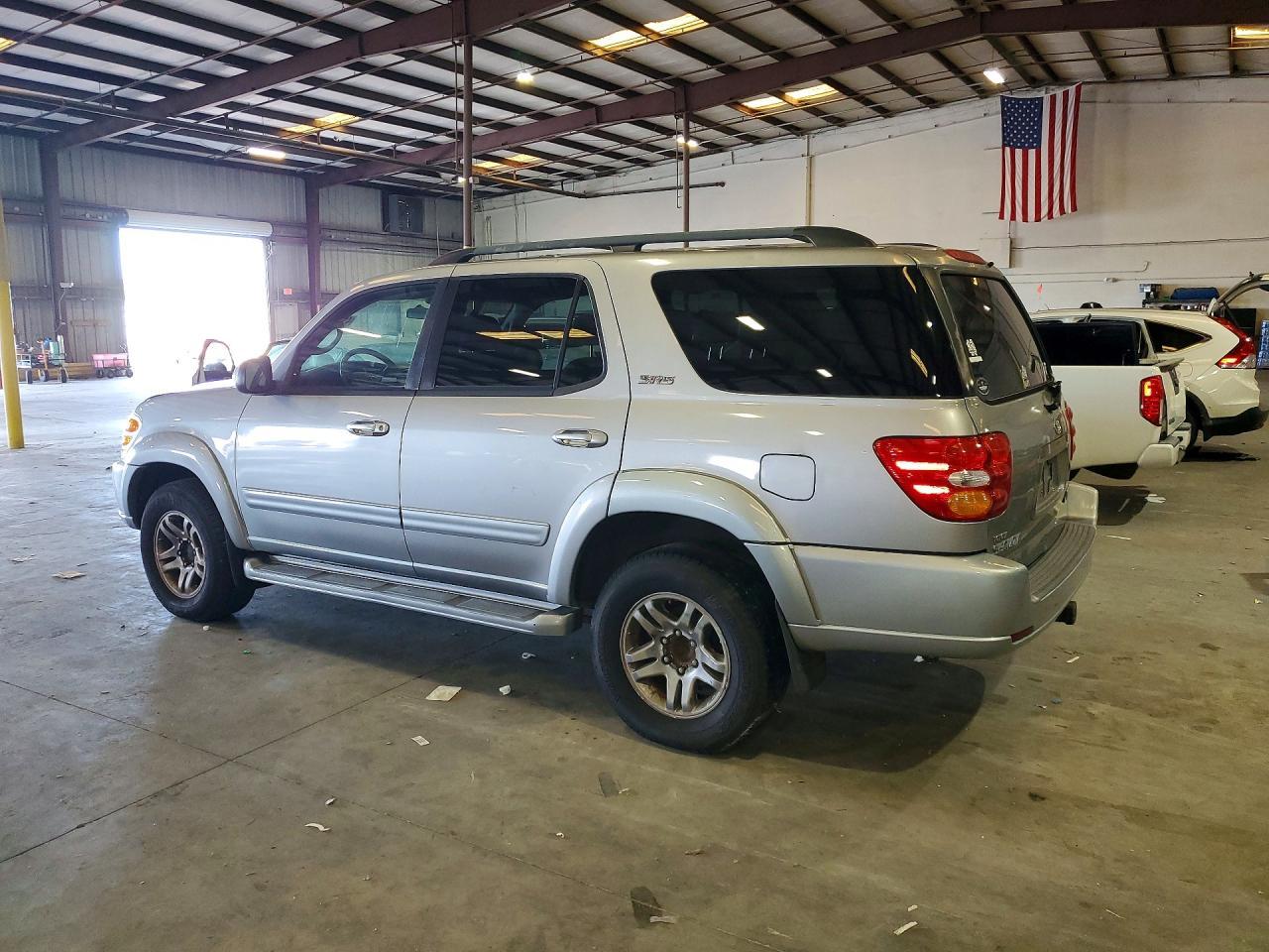 2003 Toyota Sequoia Sr5 - Image 2