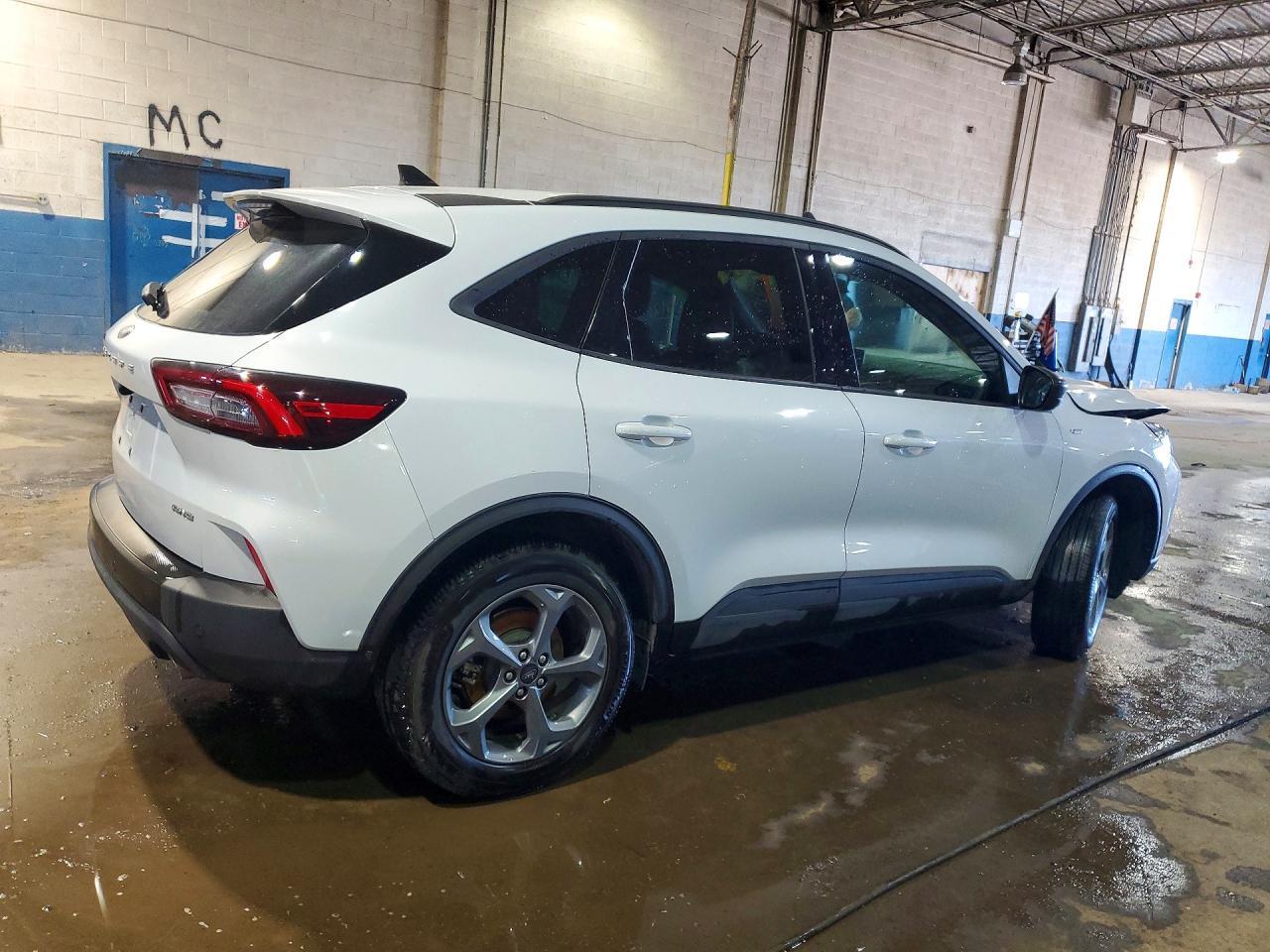 2025 Ford Escape St Line - Фото 3