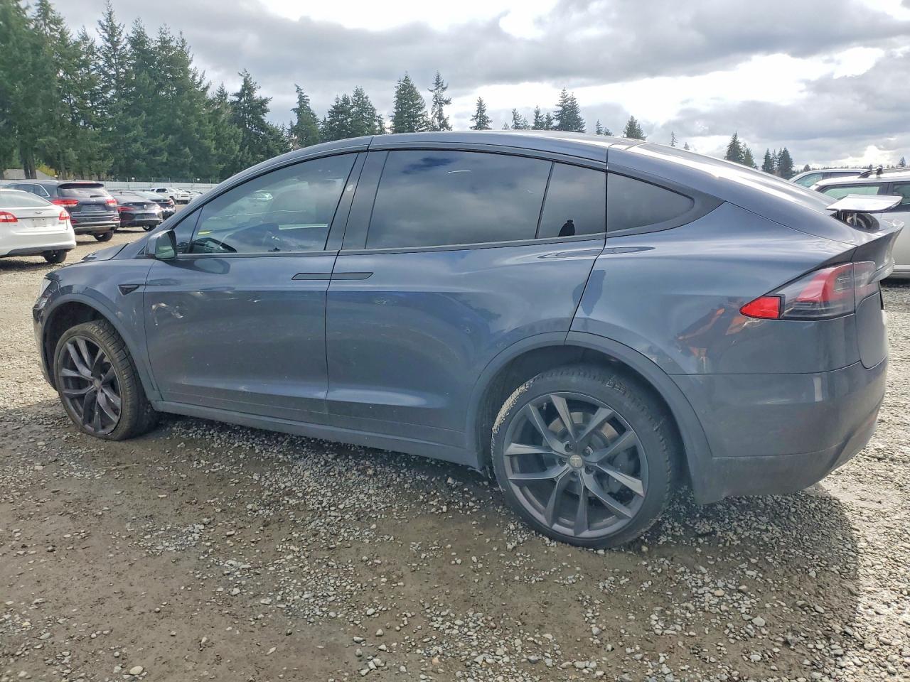 2020 Tesla Model X - Image 2