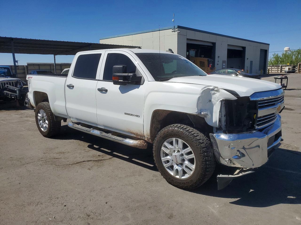 2016 Chevrolet Silverado K2500 Heavy Duty - Image 4