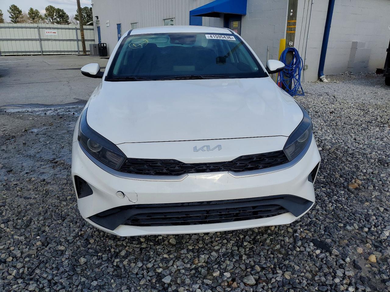 2022 Kia Forte Lxs - Фото 5