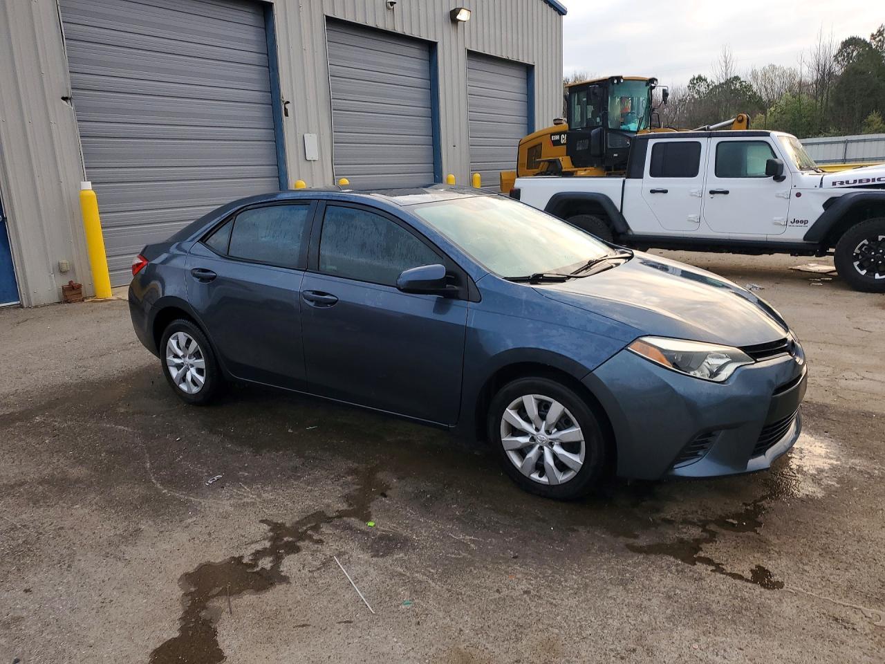 2015 Toyota Corolla Le - Фото 4