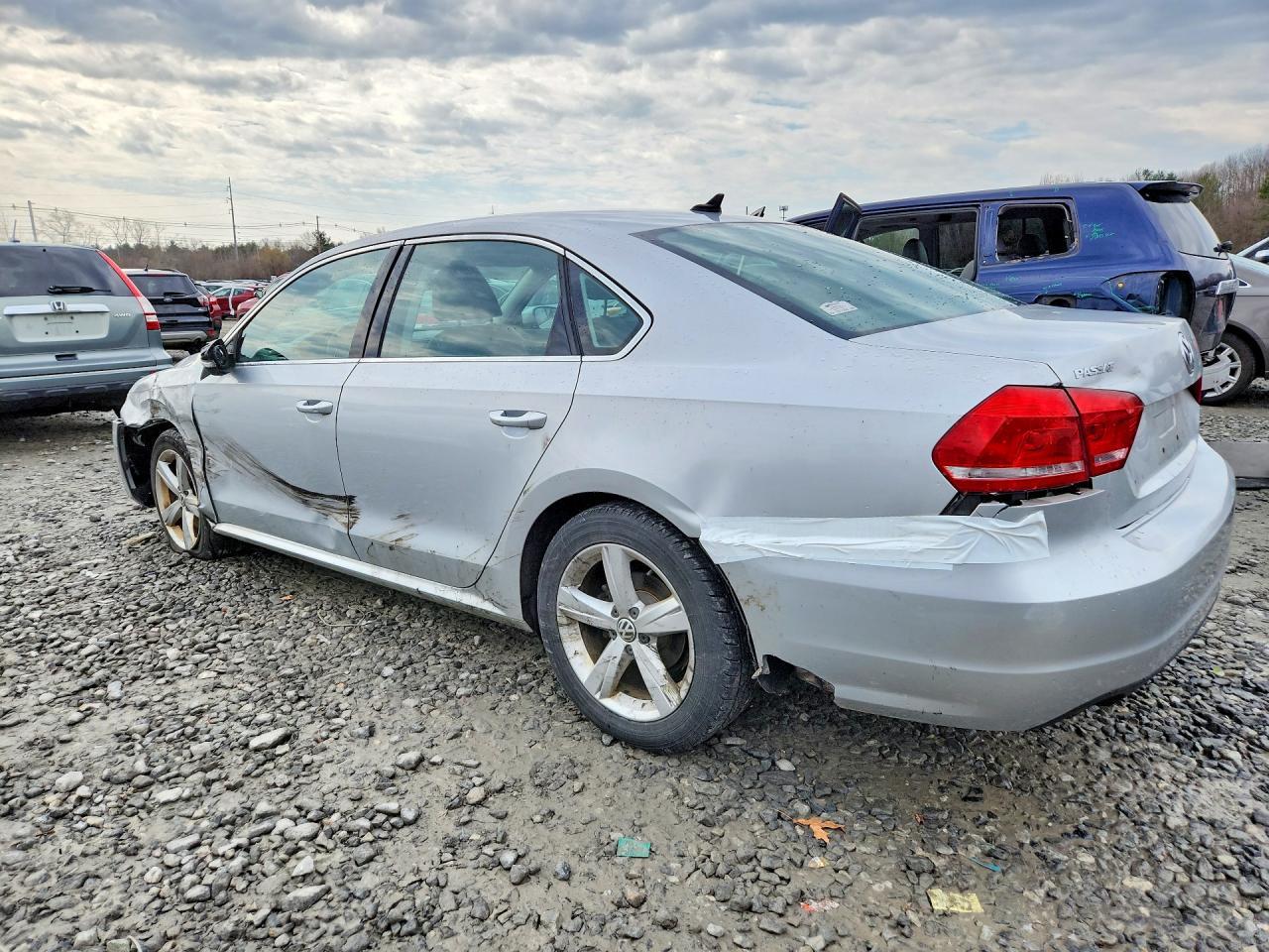 2015 Volkswagen Passat S - Image 2