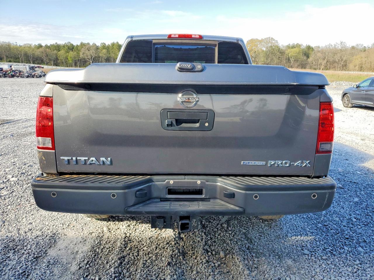 2013 Nissan Titan Sv - Image 6