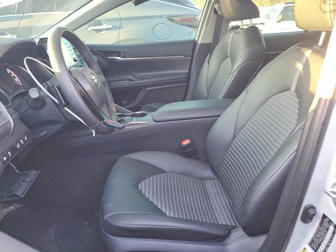 2024 Toyota Camry Se - Image 7