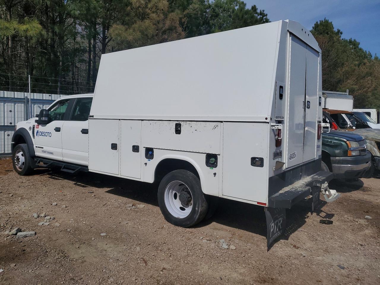 2022 Ford F550 Super Duty Utility / Service Truck - Image 2