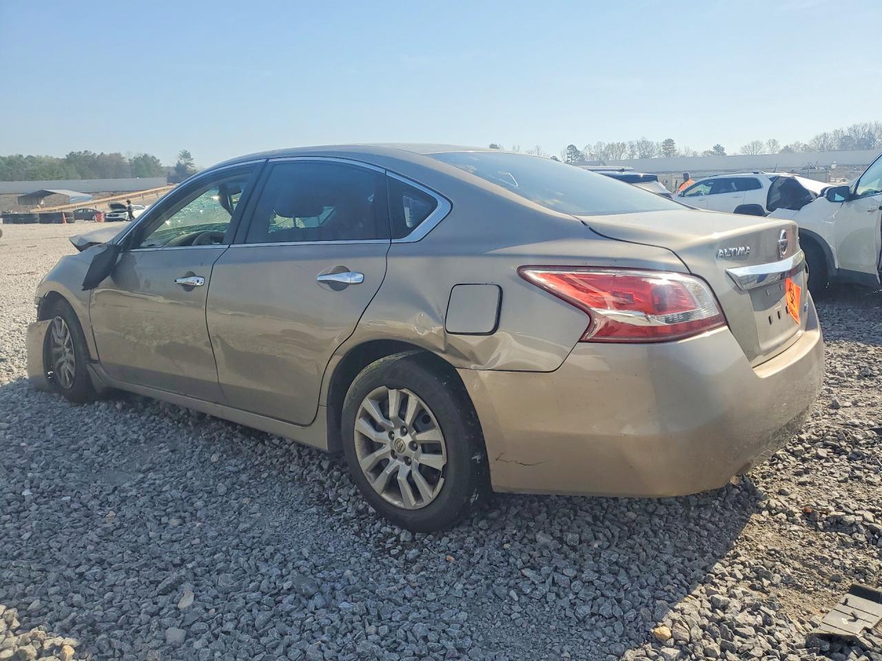 2013 Nissan Altima 2.5 - Фото 2