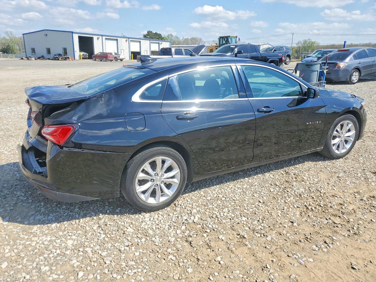 2021 Chevrolet Malibu Lt - Фото 3