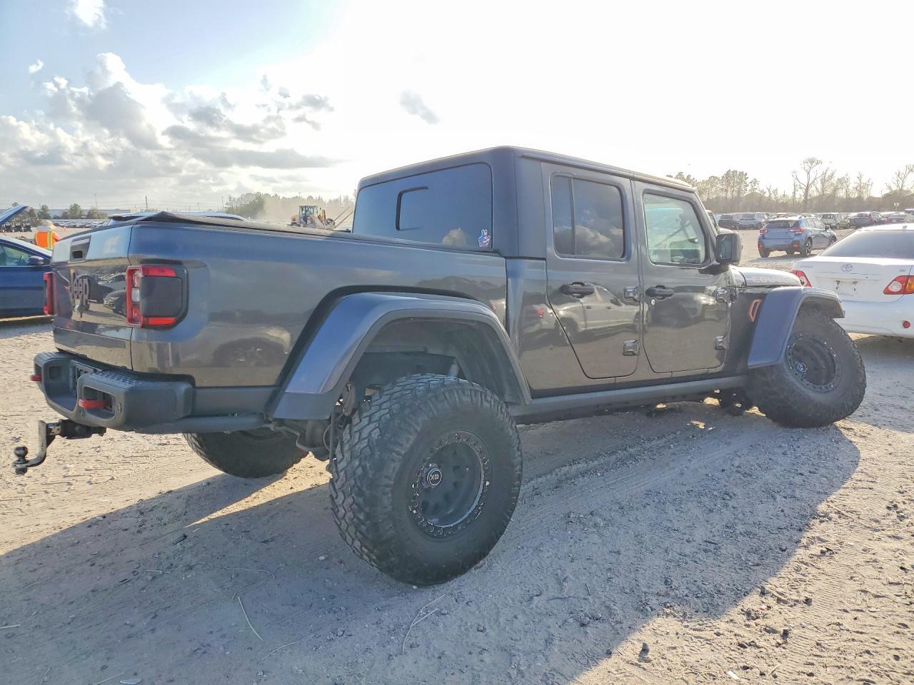 2020 Jeep Gladiator Rubicon - Image 3