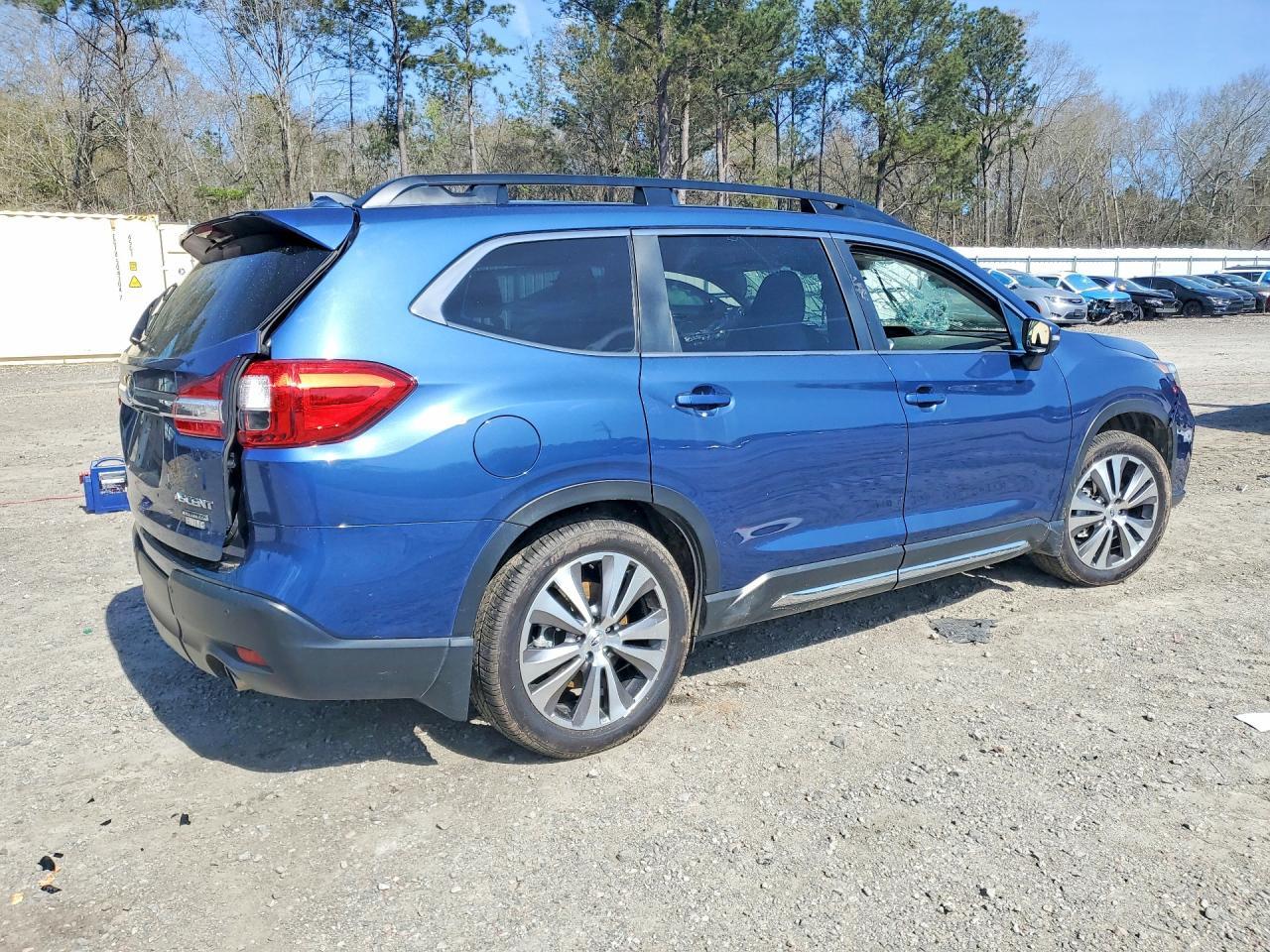 2022 Subaru Ascent Limited - Image 3