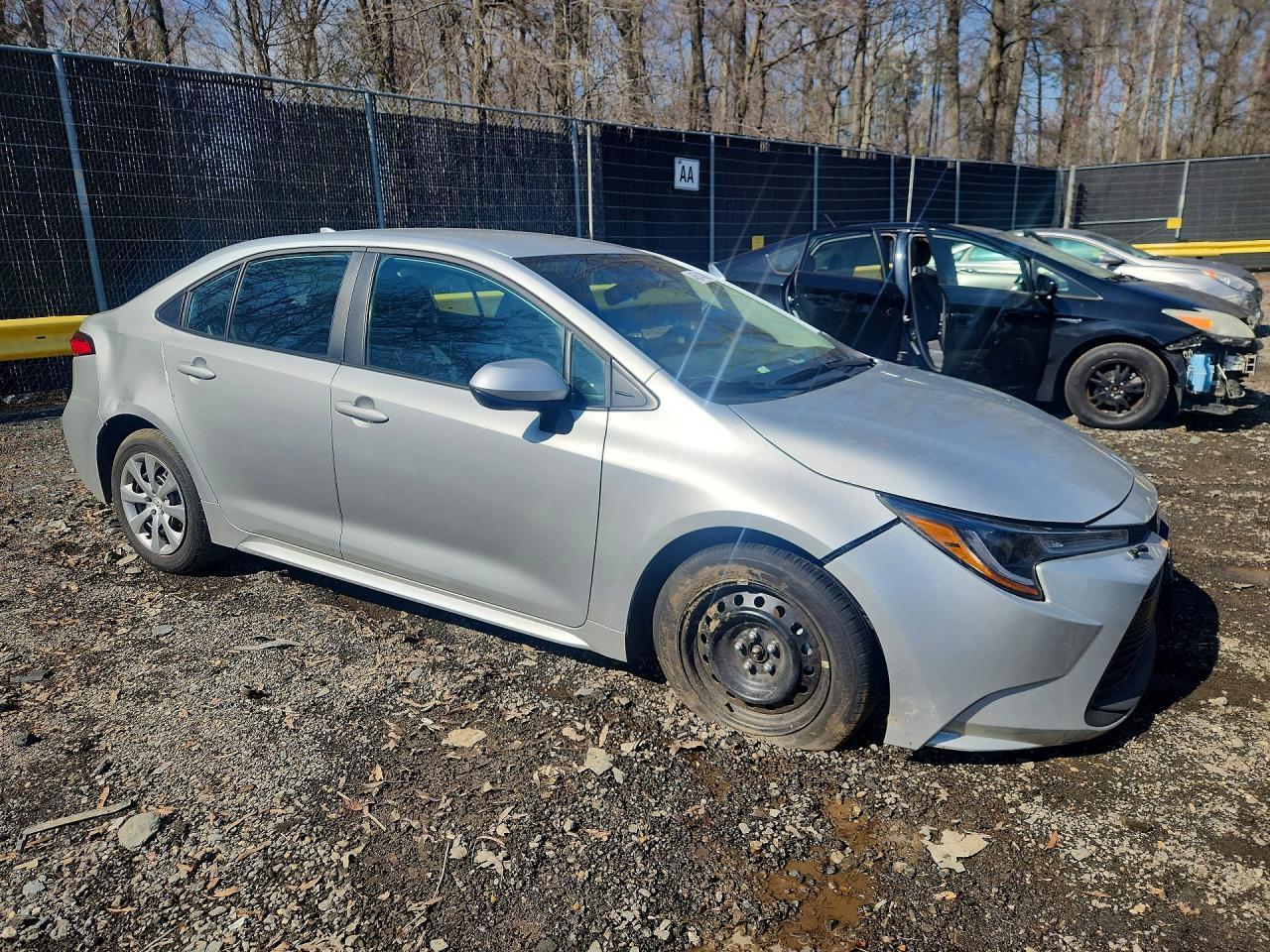 2025 Toyota Corolla Le - Фото 4