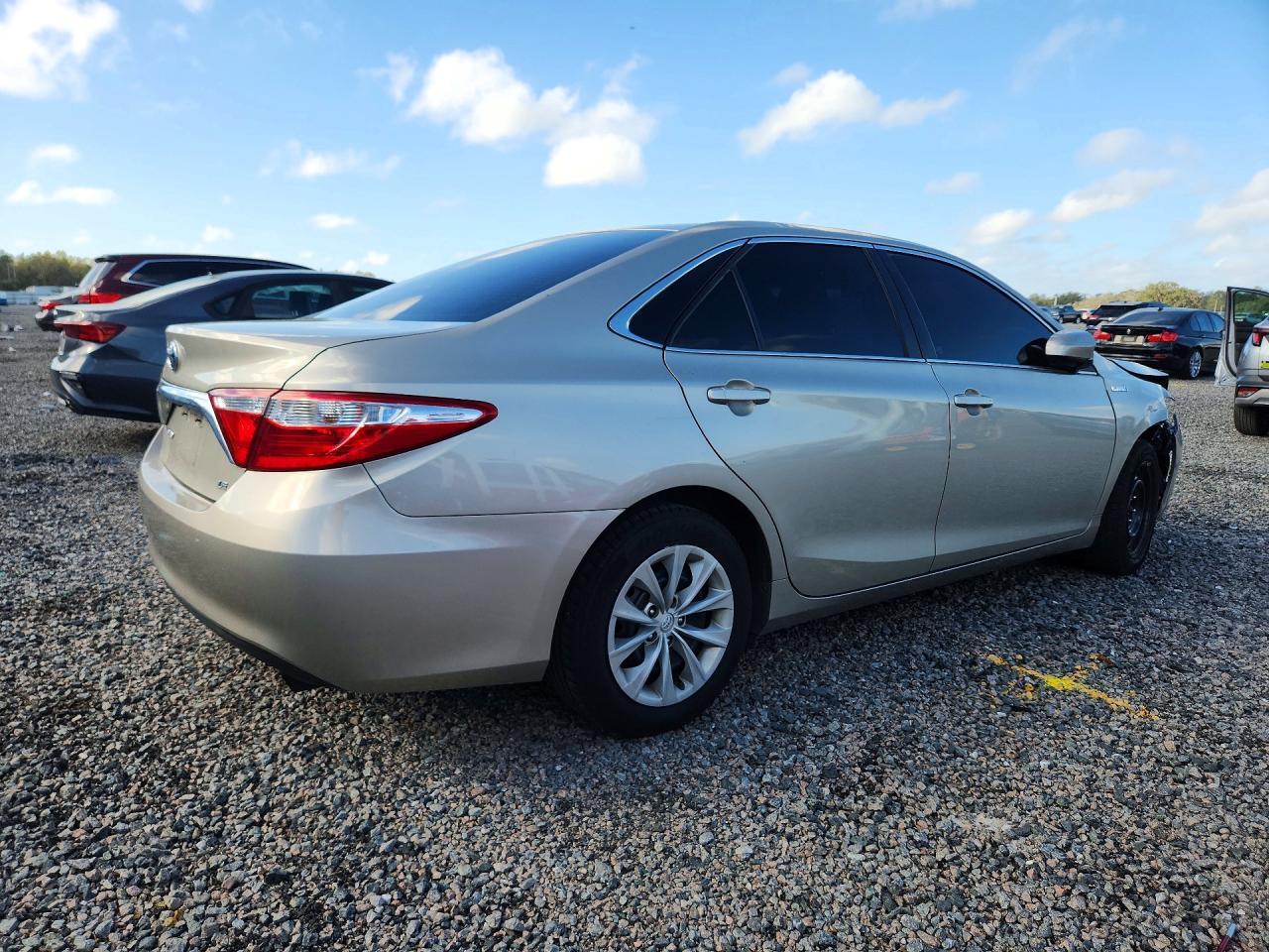 2015 Toyota Camry - Image 3