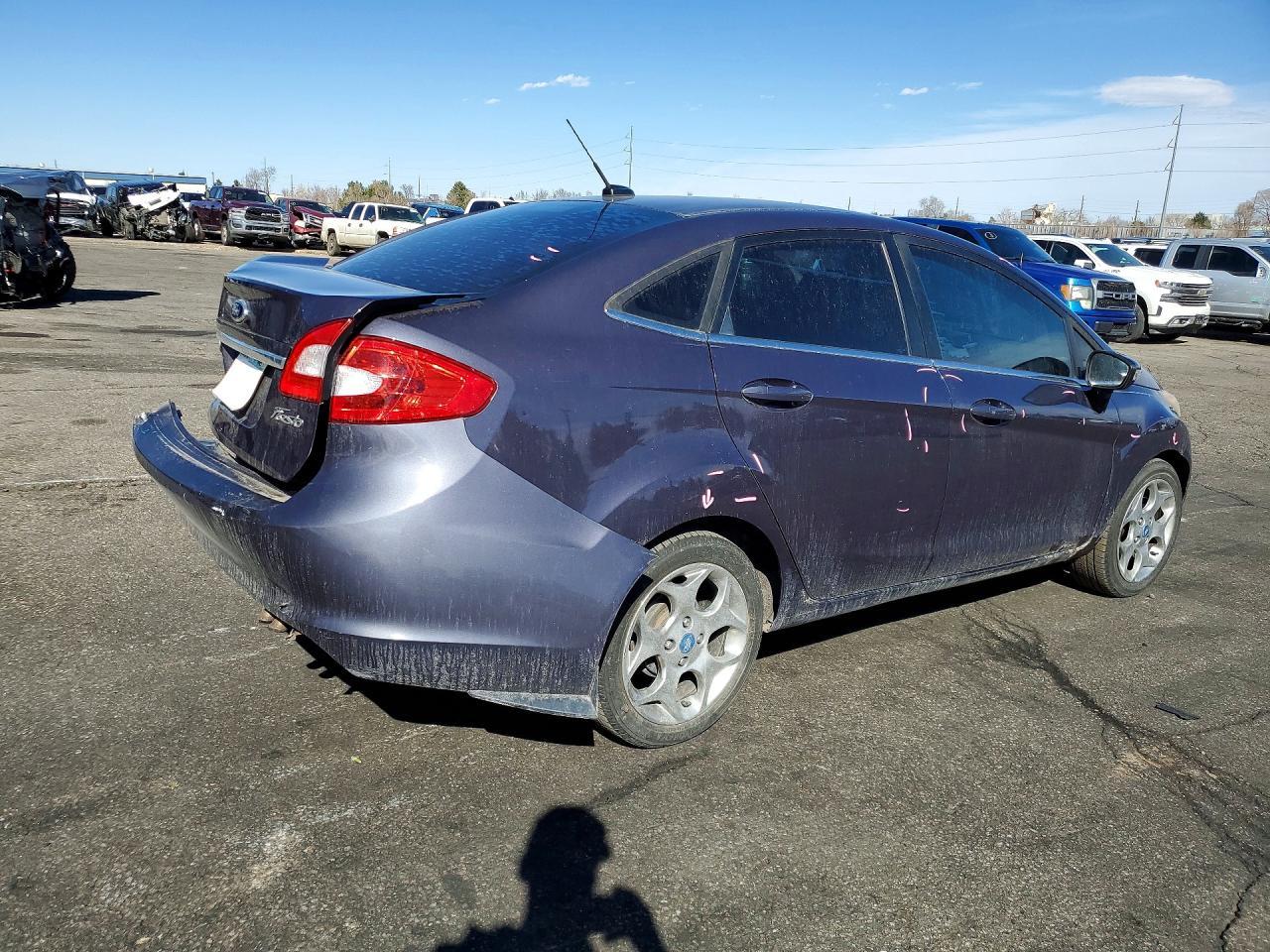 2013 Ford Fiesta Titanium - Image 3