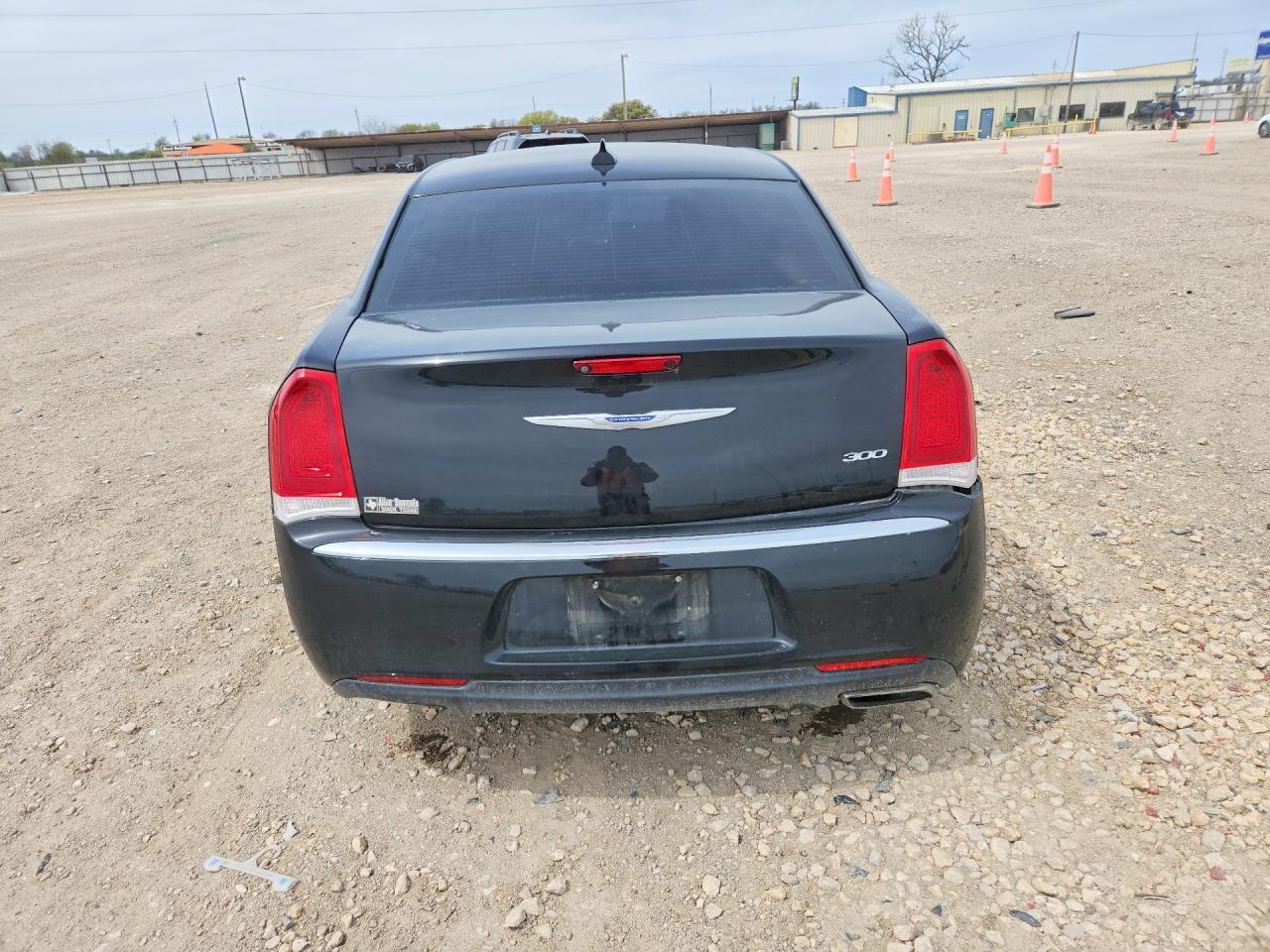 2020 Chrysler 300 Touring - Фото 6
