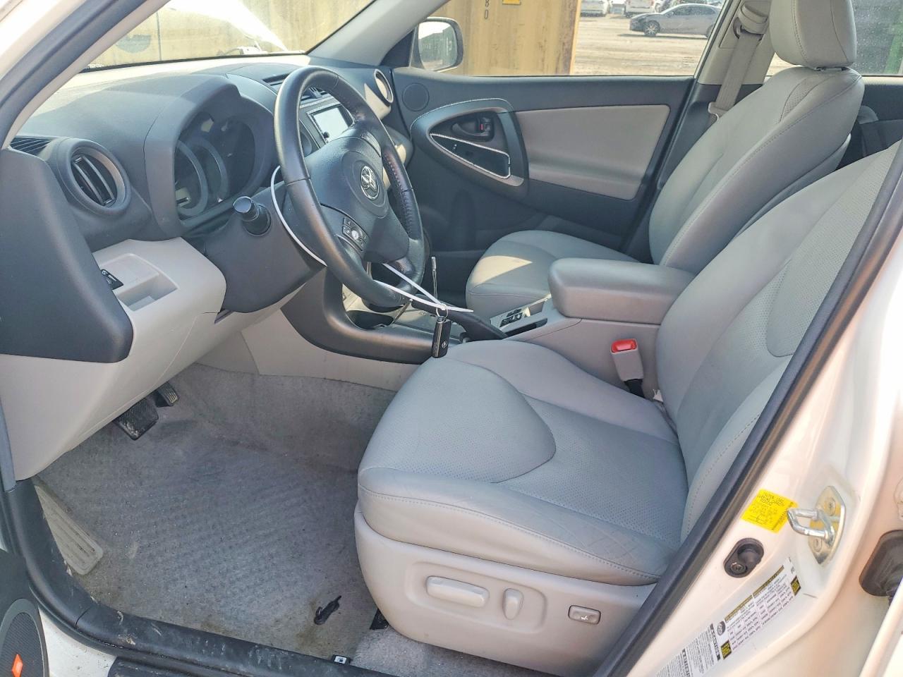 2011 Toyota Rav4 Limited - Image 7
