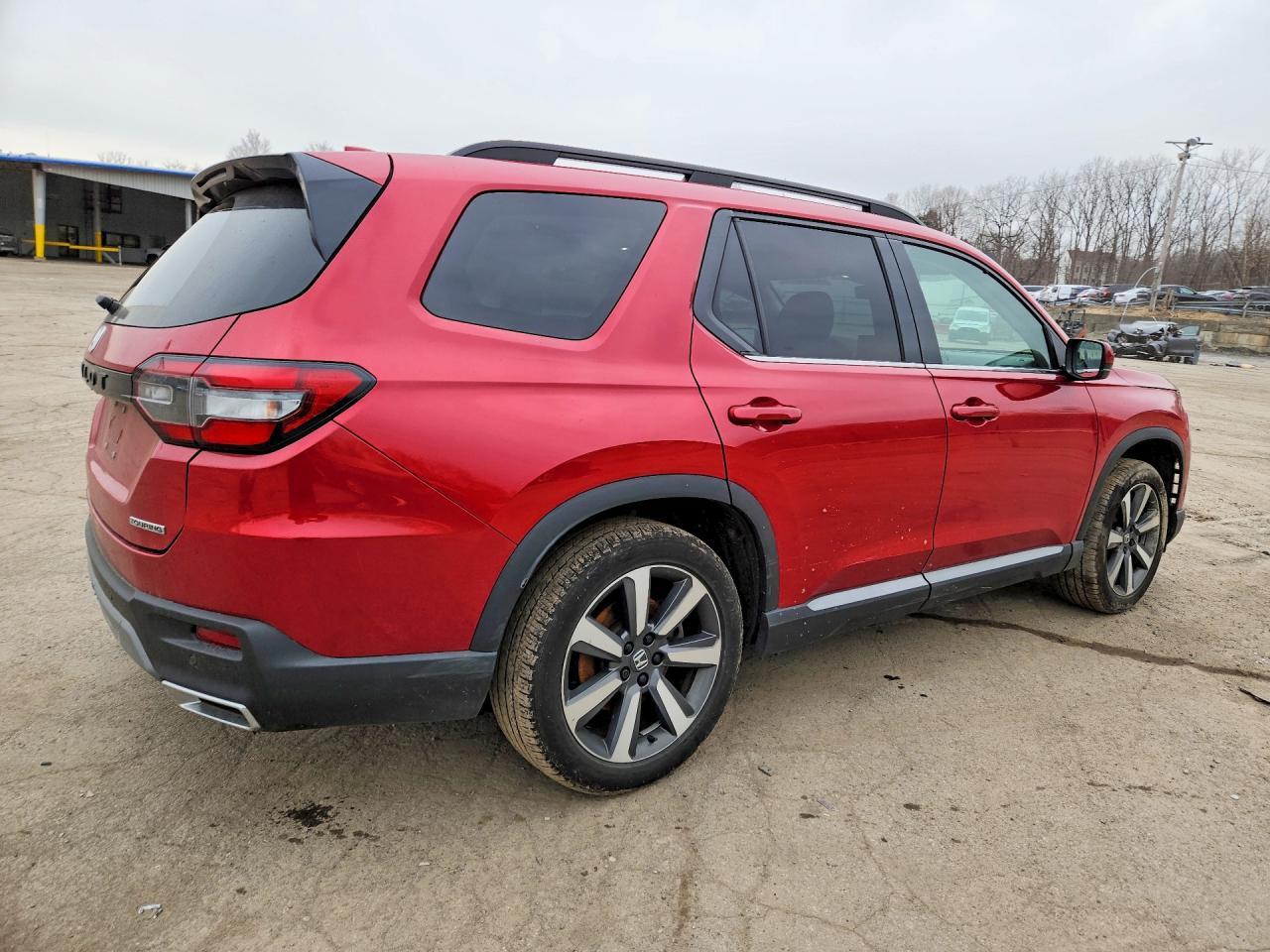 2023 Honda Pilot Touring - Фото 3
