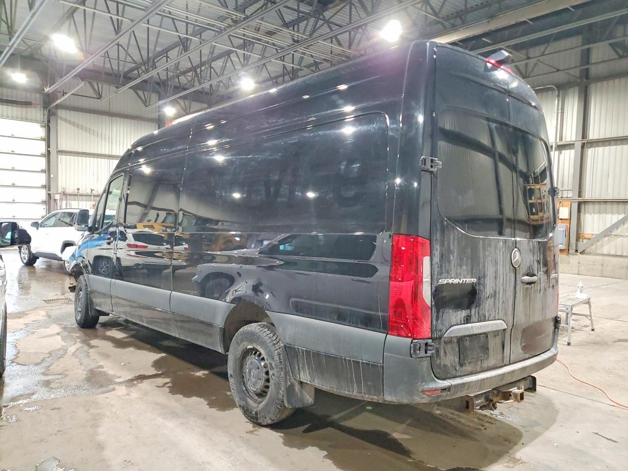 2022 Mercedes-Benz Sprinter 2500 - Image 2