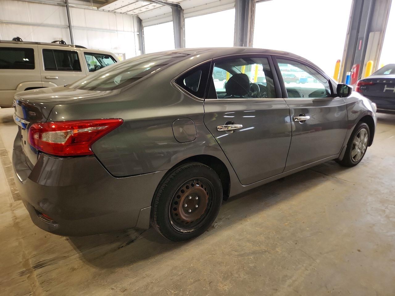 2019 Nissan Sentra S - Image 3