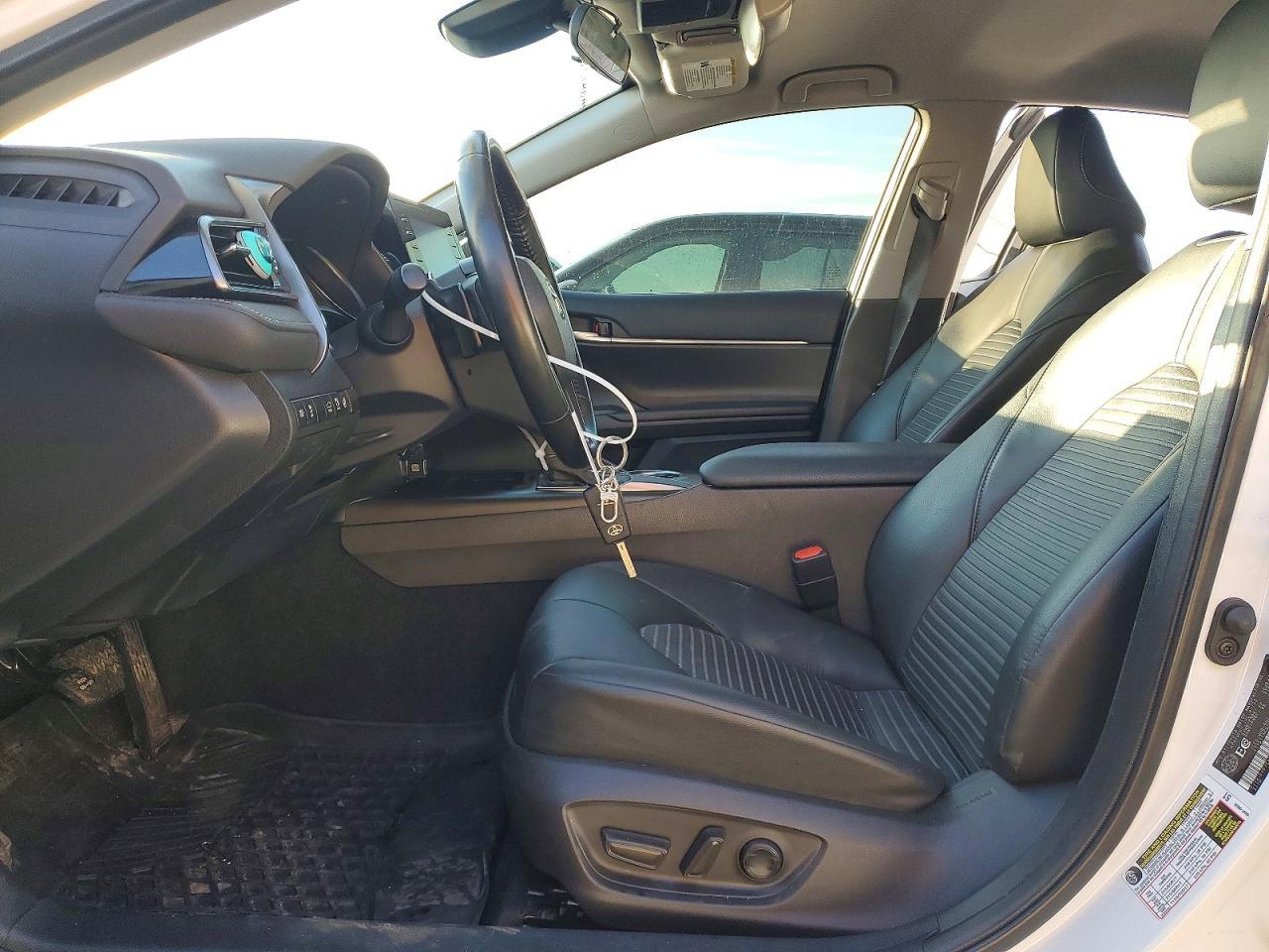 2022 Toyota Camry Se - Image 7