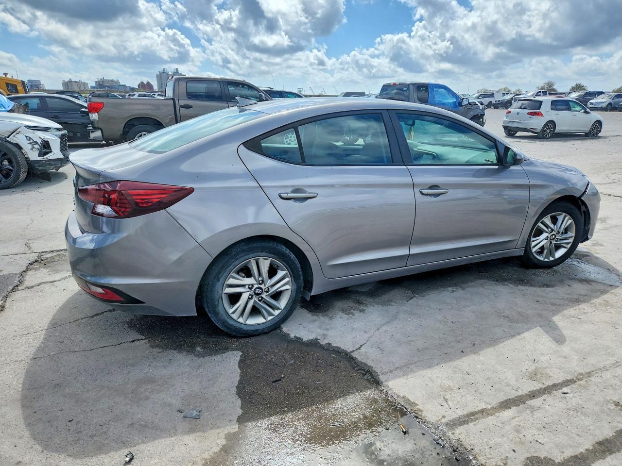 2020 Hyundai Elantra Sel - Фото 3