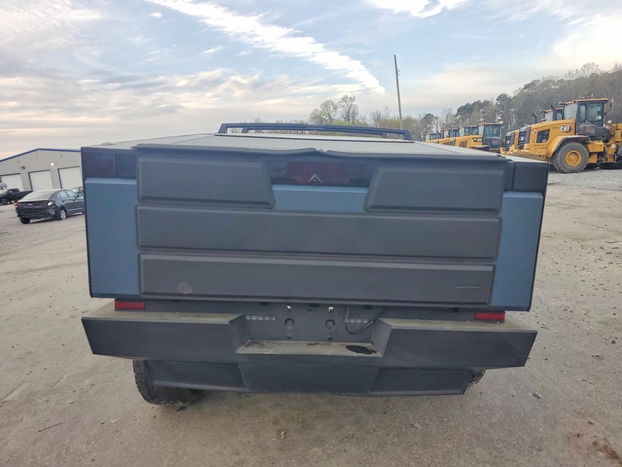 2024 Tesla Cybertruck - Image 6